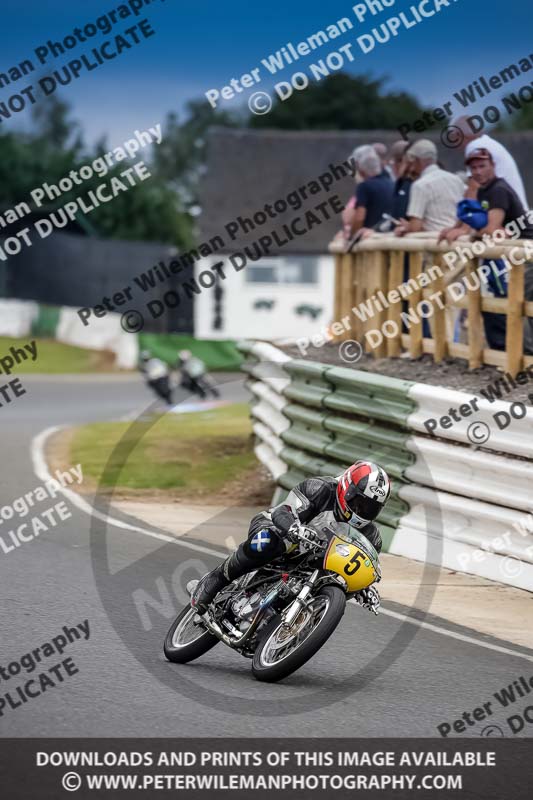 Vintage motorcycle club;eventdigitalimages;mallory park;mallory park trackday photographs;no limits trackdays;peter wileman photography;trackday digital images;trackday photos;vmcc festival 1000 bikes photographs